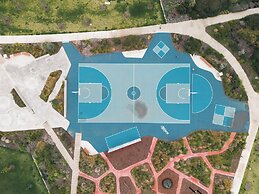 StayAU Spacious 6BR House Pool Table