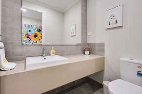 StayAU Spacious 6BR House Pool Table