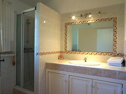 Beautiful House With Large Garden