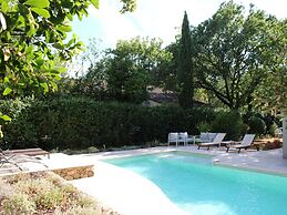 Beautiful House With Large Garden