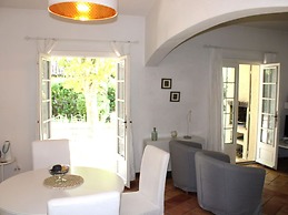 Beautiful House With Large Garden