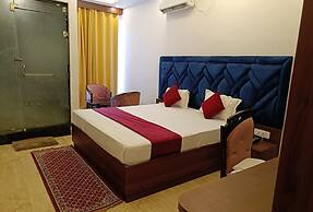 HOTEL GRAND MAURYA & SPICE RESTAURANT