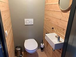 Atmospheric Lodge With spa