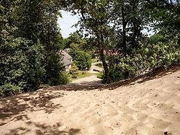 Atmospheric Lodge With spa