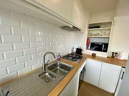 Cozy Apartment With a top Location