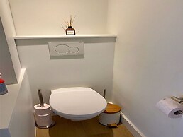 Cozy Apartment With a top Location