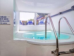 6 Person Holiday Home on a Holiday Park in Glesborg