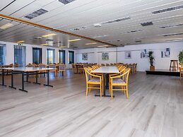 6 Person Holiday Home on a Holiday Park in Glesborg