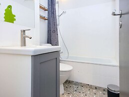 6 Person Holiday Home on a Holiday Park in Glesborg