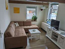 Huus Meta Modern Retreat