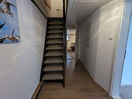 Huus Meta Modern Retreat