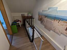 Huus Meta Modern Retreat