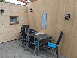 Huus Meta Modern Retreat