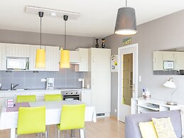 Attractive Apartment Near the Beach