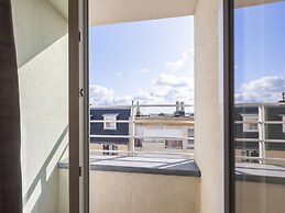 Attractive Apartment Near the Beach