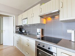 Attractive Apartment Near the Beach