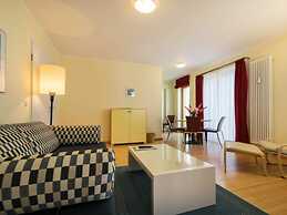 Apartment With 1 Bedroom and Balcony