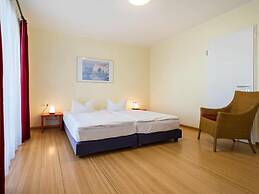 Apartment With 1 Bedroom and Balcony
