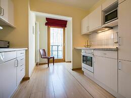 Apartment With 1 Bedroom and Balcony