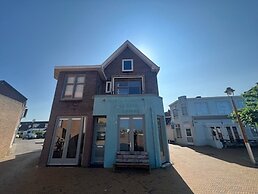 Unique House Within Walking Distance of the Beach