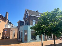 Unique House Within Walking Distance of the Beach
