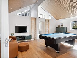 5 Star Holiday Home in Dronningmolle