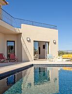 Superb Villa With Pool and sea View
