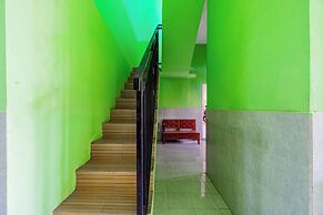 SPOT ON 93967 Hasna Guest House Syariah