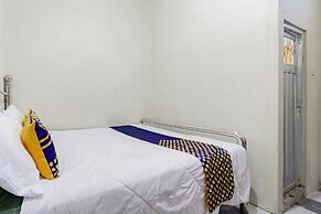 SPOT ON 93967 Hasna Guest House Syariah