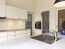 6 Person Holiday Home in Martofte