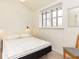 6 Person Holiday Home in Martofte