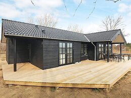 6 Person Holiday Home in Martofte