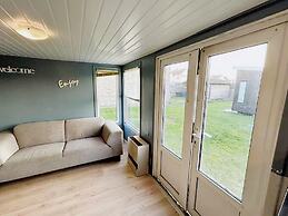 Lovely Holiday Home in Vlaanderen With Garden