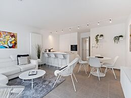 Apartment Close to the Seafront