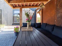 Sauna & Hot Tub Coastal Escape