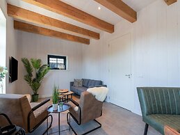 Sauna & Hot Tub Coastal Escape