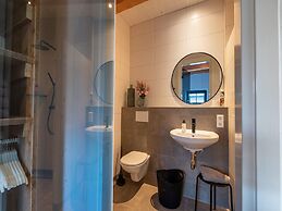 Sauna & Hot Tub Coastal Escape