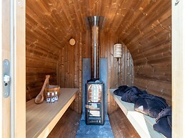 Sauna & Hot Tub Coastal Escape