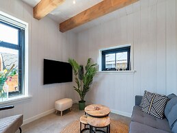 Sauna & Hot Tub Coastal Escape