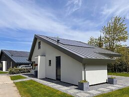 Eco-friendly Villa With Terrace and Garden