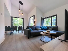 Eco-friendly Villa With Terrace and Garden