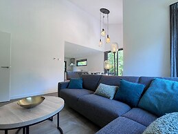 Eco-friendly Villa With Terrace and Garden