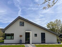 Eco-friendly Villa With Terrace and Garden
