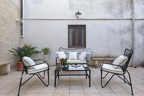 3899 Villetta Corte del Cavaliere by Barbarhouse