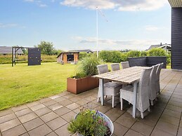 6 Person Holiday Home in Hemmet-by Traum