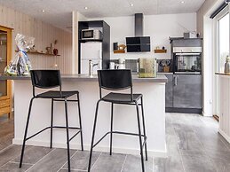 6 Person Holiday Home in Hemmet-by Traum