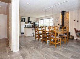 6 Person Holiday Home in Hemmet-by Traum