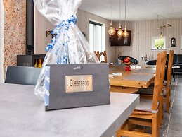 6 Person Holiday Home in Hemmet-by Traum