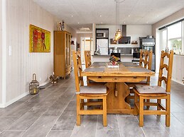 6 Person Holiday Home in Hemmet-by Traum