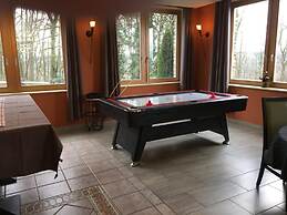 Charming Cottage With Pool in Houffalize